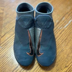 Nike Phantom VSN Ghost lace cleats Youth Size 5.5 Gray Orange